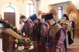 8-Воздвижение Честнаго и Животворящего Креста Господня. Божественная Литургия в главном храме епархии
