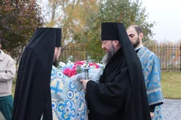 6-Архиепископ Амфилохий возглавил праздничное богослужение в день престольного торжества Покровского собора города Усть-Каменогорска