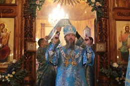 56-Архиепископ Амфилохий возглавил праздничное богослужение в день престольного торжества Покровского собора города Усть-Каменогорска