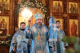 65-Архиепископ Амфилохий возглавил праздничное богослужение в день престольного торжества Покровского собора города Усть-Каменогорска