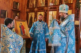 72-Архиепископ Амфилохий возглавил праздничное богослужение в день престольного торжества Покровского собора города Усть-Каменогорска
