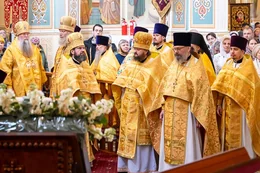 9-Архиепископ Усть-Каменогорский и Семипалатинский Амфилохий принял участие в духовных торжествах, состоявшихся в Никольском соборе Алма-Аты, в день памяти  священноисповедника Николая, митрополита Казахстанского
