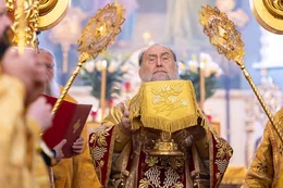 15-Архиепископ Усть-Каменогорский и Семипалатинский Амфилохий принял участие в духовных торжествах, состоявшихся в Никольском соборе Алма-Аты, в день памяти  священноисповедника Николая, митрополита Казахстанского
