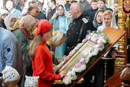 20-Архиепископ Усть-Каменогорский и Семипалатинский Амфилохий принял участие в духовных торжествах, состоявшихся в Никольском соборе Алма-Аты, в день памяти  священноисповедника Николая, митрополита Казахстанского