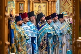 6-Управляющий Усть-Каменогорской и Семипалатинской епархии в праздник Иверской иконы Божией Матери принял участие в престольном торжестве в Иверско-Серафимовском монастыре Алма-Аты