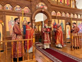 Божественная Литургия в Неделю 4-ю по Пасхе