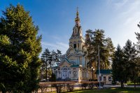 1-В праздник Феодоровской иконы Божией Матери архиепископ Усть-Каменогорский и Семипалатинский Амфилохий сослужил Главе Митрополичьего округа за Божественной Литургией в главном храме Южной столицы