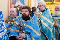 22-В праздник Феодоровской иконы Божией Матери архиепископ Усть-Каменогорский и Семипалатинский Амфилохий сослужил Главе Митрополичьего округа за Божественной Литургией в главном храме Южной столицы