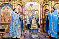 29-В праздник Феодоровской иконы Божией Матери архиепископ Усть-Каменогорский и Семипалатинский Амфилохий сослужил Главе Митрополичьего округа за Божественной Литургией в главном храме Южной столицы