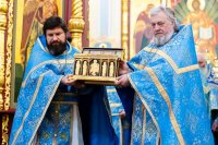 30-В праздник Феодоровской иконы Божией Матери архиепископ Усть-Каменогорский и Семипалатинский Амфилохий сослужил Главе Митрополичьего округа за Божественной Литургией в главном храме Южной столицы