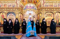 33-В праздник Феодоровской иконы Божией Матери архиепископ Усть-Каменогорский и Семипалатинский Амфилохий сослужил Главе Митрополичьего округа за Божественной Литургией в главном храме Южной столицы