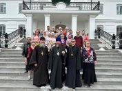 12-Архиепископ Амфилохий принял участие в торжественном выпускном акте  на епархиальных Просветительских курсах для мирян