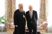 1-Посол США посетил старейший храм казахстанской столицы и резиденцию Главы Православной Церкви Казахстана