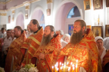 7-В память мученической кончины Царской семьи епископ Усть-Каменогорский и Семипалатинский Амфилохий совершил ночную Литургию в храме во имя святых Царственных страстотерпцев