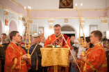 15-В память мученической кончины Царской семьи епископ Усть-Каменогорский и Семипалатинский Амфилохий совершил ночную Литургию в храме во имя святых Царственных страстотерпцев