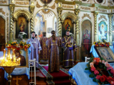 2-В праздник Воздвижения Честного и Животворящего Креста Господня Преосвященнейший Амфилохий, епископ Усть-Каменогорский и Семипалатинский, возглавил Божественную литургию в Воскресенском кафедральном соборе Семипалатинска