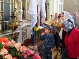 6-В праздник Воздвижения Честного и Животворящего Креста Господня Преосвященнейший Амфилохий, епископ Усть-Каменогорский и Семипалатинский, возглавил Божественную литургию в Воскресенском кафедральном соборе Семипалатинска