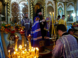 8-В праздник Воздвижения Честного и Животворящего Креста Господня Преосвященнейший Амфилохий, епископ Усть-Каменогорский и Семипалатинский, возглавил Божественную литургию в Воскресенском кафедральном соборе Семипалатинска