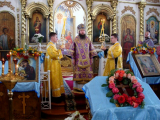 9-В праздник Воздвижения Честного и Животворящего Креста Господня Преосвященнейший Амфилохий, епископ Усть-Каменогорский и Семипалатинский, возглавил Божественную литургию в Воскресенском кафедральном соборе Семипалатинска