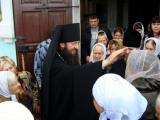 15-В праздник Воздвижения Честного и Животворящего Креста Господня Преосвященнейший Амфилохий, епископ Усть-Каменогорский и Семипалатинский, возглавил Божественную литургию в Воскресенском кафедральном соборе Семипалатинска