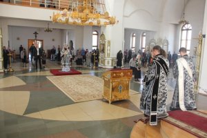 Епископ Амфилохий совершил Литургию Преждеосвященных Даров в кафедральном соборе