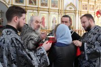 15-Епископ Амфилохий совершил Литургию Преждеосвященных Даров в кафедральном соборе