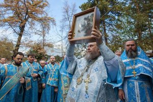 Епископ Амфилохий сослужил Главе Православной Церкви Казахстана в день празднования Казанской иконы Божией Матери