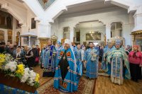 6-Епископ Амфилохий сослужил Главе Православной Церкви Казахстана в день празднования Казанской иконы Божией Матери