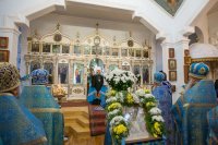 7-Епископ Амфилохий сослужил Главе Православной Церкви Казахстана в день празднования Казанской иконы Божией Матери