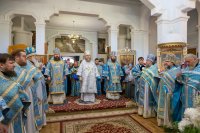 12-Епископ Амфилохий сослужил Главе Православной Церкви Казахстана в день празднования Казанской иконы Божией Матери