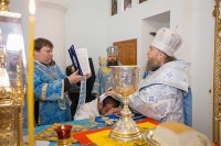 17-Епископ Амфилохий сослужил Главе Православной Церкви Казахстана в день празднования Казанской иконы Божией Матери