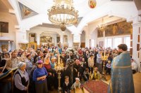 26-Епископ Амфилохий сослужил Главе Православной Церкви Казахстана в день празднования Казанской иконы Божией Матери
