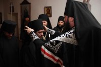 9-Епископ Амфилохий совершил иноческий постриг в Свято-Троицком мужском монастыре