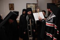 10-Епископ Амфилохий совершил иноческий постриг в Свято-Троицком мужском монастыре