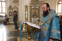 2-Похвала Пресвятой Богородицы. Преосвященный епископ Амфилохий совершил богослужение в Свято-Покровском храме г.Усть-Каменогорска по случаю 10-летия со дня его открытия