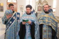 3-Похвала Пресвятой Богородицы. Преосвященный епископ Амфилохий совершил богослужение в Свято-Покровском храме г.Усть-Каменогорска по случаю 10-летия со дня его открытия