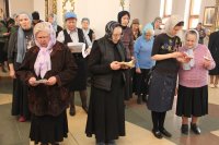 5-Похвала Пресвятой Богородицы. Преосвященный епископ Амфилохий совершил богослужение в Свято-Покровском храме г.Усть-Каменогорска по случаю 10-летия со дня его открытия