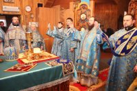 26-Похвала Пресвятой Богородицы. Преосвященный епископ Амфилохий совершил богослужение в Свято-Покровском храме г.Усть-Каменогорска по случаю 10-летия со дня его открытия