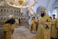 3-В Неделю 17-ю по Пятидесятнице  епископ Амфилохий совершил Литургию  в кафедральном соборе Усть-Каменогорска