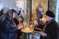 10-В Неделю 17-ю по Пятидесятнице  епископ Амфилохий совершил Литургию  в кафедральном соборе Усть-Каменогорска