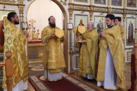 12-В Неделю 17-ю по Пятидесятнице  епископ Амфилохий совершил Литургию  в кафедральном соборе Усть-Каменогорска