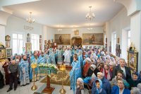 2-Епископ Амфилохий принял участие в престольном торжестве храма в честь иконы Пресвятой Богородицы «Всех скорбящих Радость» Южной столицы