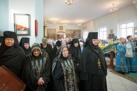 8-Епископ Амфилохий принял участие в престольном торжестве храма в честь иконы Пресвятой Богородицы «Всех скорбящих Радость» Южной столицы