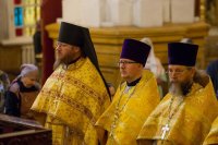 1-Епископ Усть-Каменогорский и Семипалатинский Амфилохий сослужил Предстоятелю Православной Церкви Казахстана в главном храме Алма-Аты