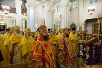 2-Епископ Усть-Каменогорский и Семипалатинский Амфилохий сослужил Предстоятелю Православной Церкви Казахстана в главном храме Алма-Аты