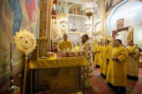 9-Епископ Усть-Каменогорский и Семипалатинский Амфилохий сослужил Предстоятелю Православной Церкви Казахстана в главном храме Алма-Аты