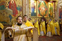 10-Епископ Усть-Каменогорский и Семипалатинский Амфилохий сослужил Предстоятелю Православной Церкви Казахстана в главном храме Алма-Аты