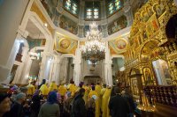 18-Епископ Усть-Каменогорский и Семипалатинский Амфилохий сослужил Предстоятелю Православной Церкви Казахстана в главном храме Алма-Аты