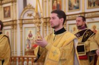 9-В Неделю 26-ю по Пятидесятнице Управляющий Усть-Каменогорской епархии совершил Литургию в главном храме Восточно-Казахстанской области