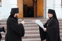 2-Епископ Амфилохий совершил Божественную Литургию в Свято-Андреевском кафедральном соборе